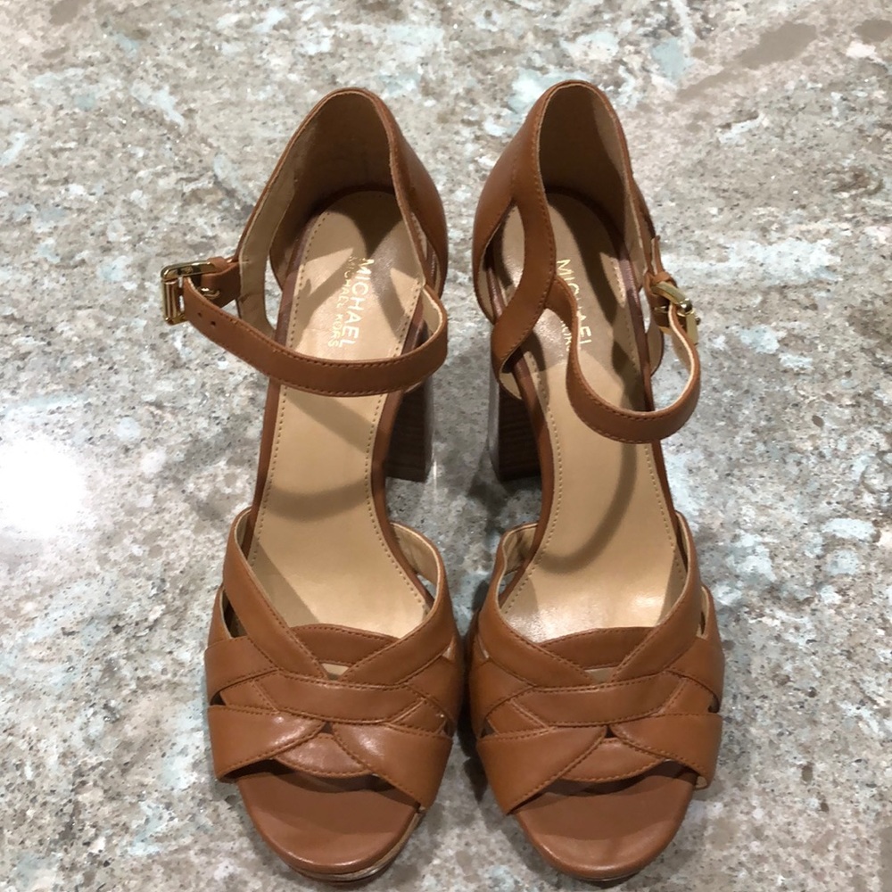 Micheal Kors heels Camel color